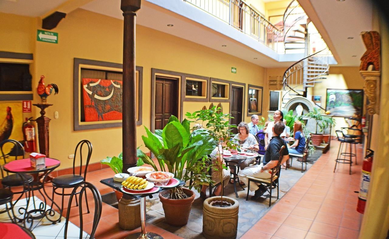 Hotel Los Balcones De Chinandega Exteriör bild