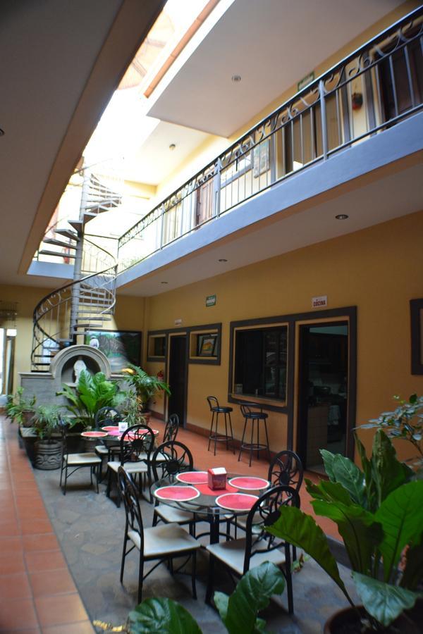 Hotel Los Balcones De Chinandega Exteriör bild