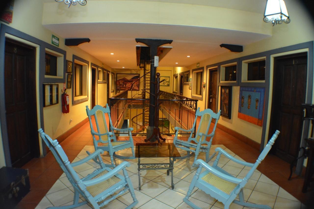 Hotel Los Balcones De Chinandega Exteriör bild