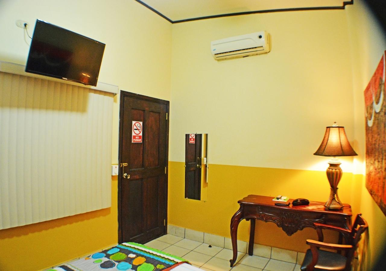 Hotel Los Balcones De Chinandega Rum bild
