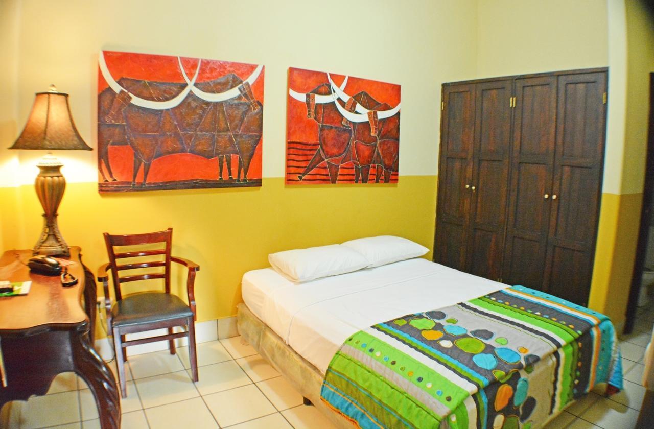 Hotel Los Balcones De Chinandega Rum bild