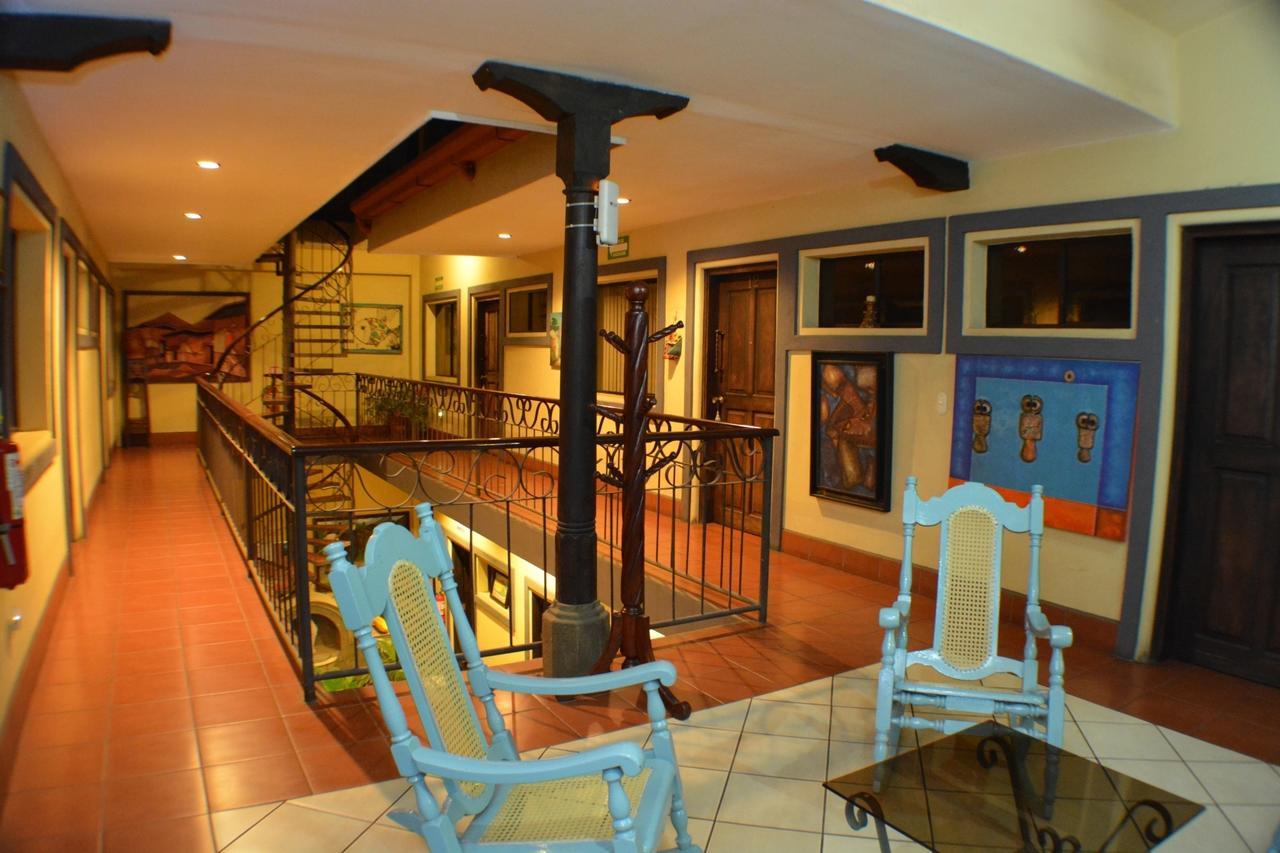 Hotel Los Balcones De Chinandega Exteriör bild